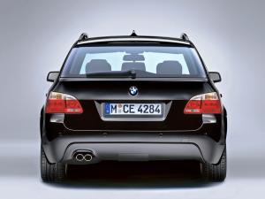 BMW 5-Series Touring M Sport Package 2005 года